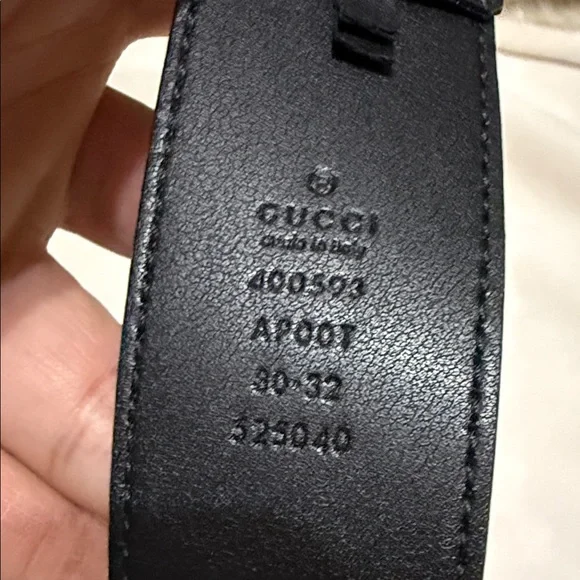 Gucci Black Belt with Gold GG Buckle - Picture 4 of 9
